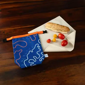 Desiatníček vzor postavičky na modrej a obrúsok